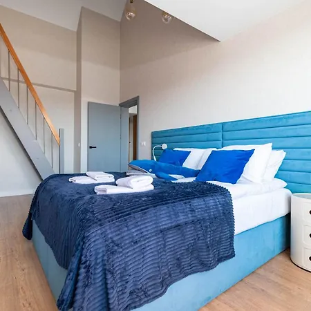 Chmielna Penthouse River View Appartement *