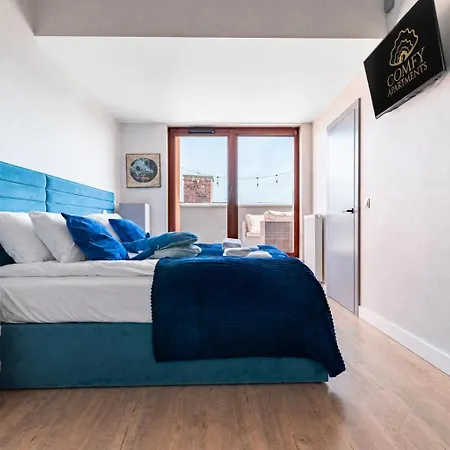 Chmielna Penthouse River View Appartement *