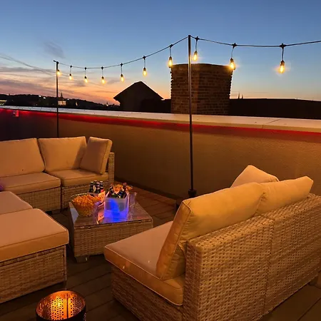 Chmielna Penthouse River View *