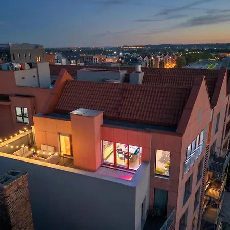 Chmielna Penthouse River View *